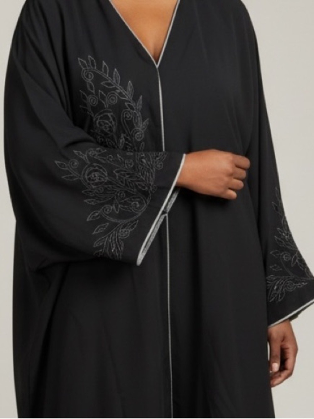 Traditional Emirati Black Embroidered Abaya Made in UAE